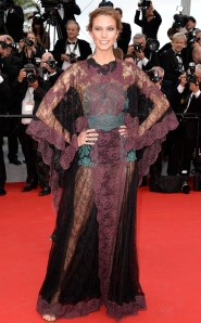 Karlie-Kloss-Cannes-Red-Carpet.jl.051414